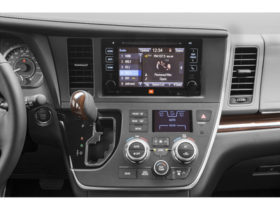 2015 Toyota Sienna XLE Premium 8 Passenger