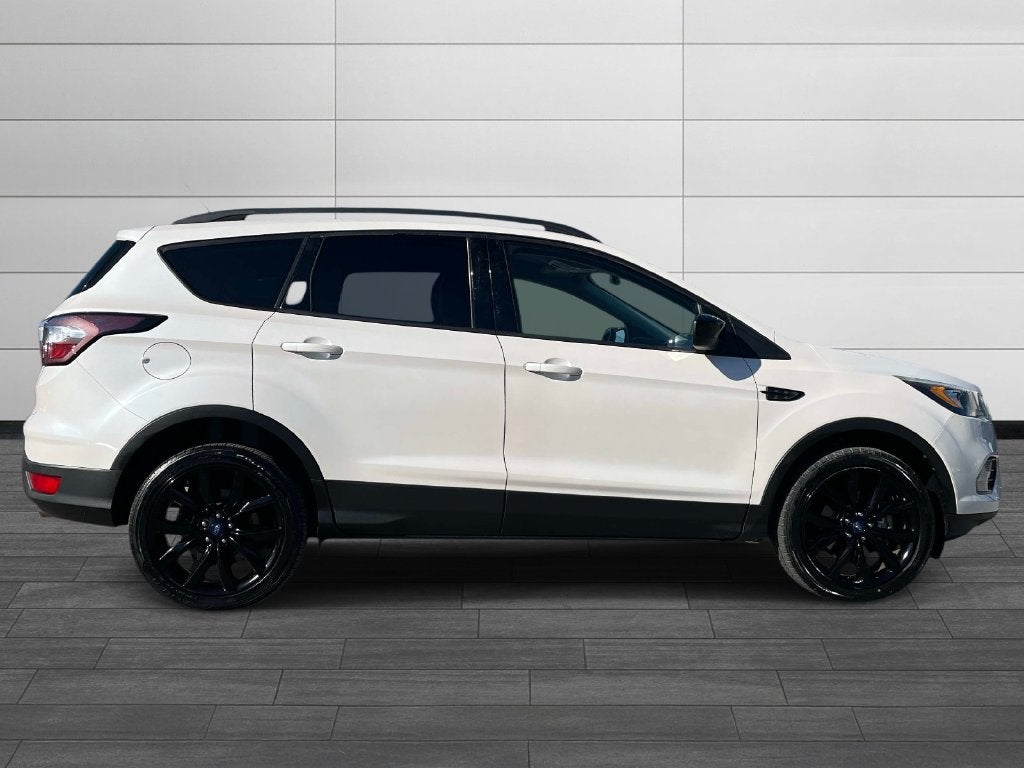 Used 2017 Ford Escape SE with VIN 1FMCU9G98HUD72308 for sale in Kingston, TN