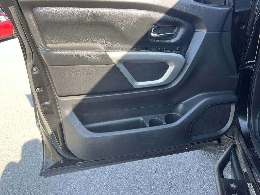 2017 Nissan Titan PRO-4X