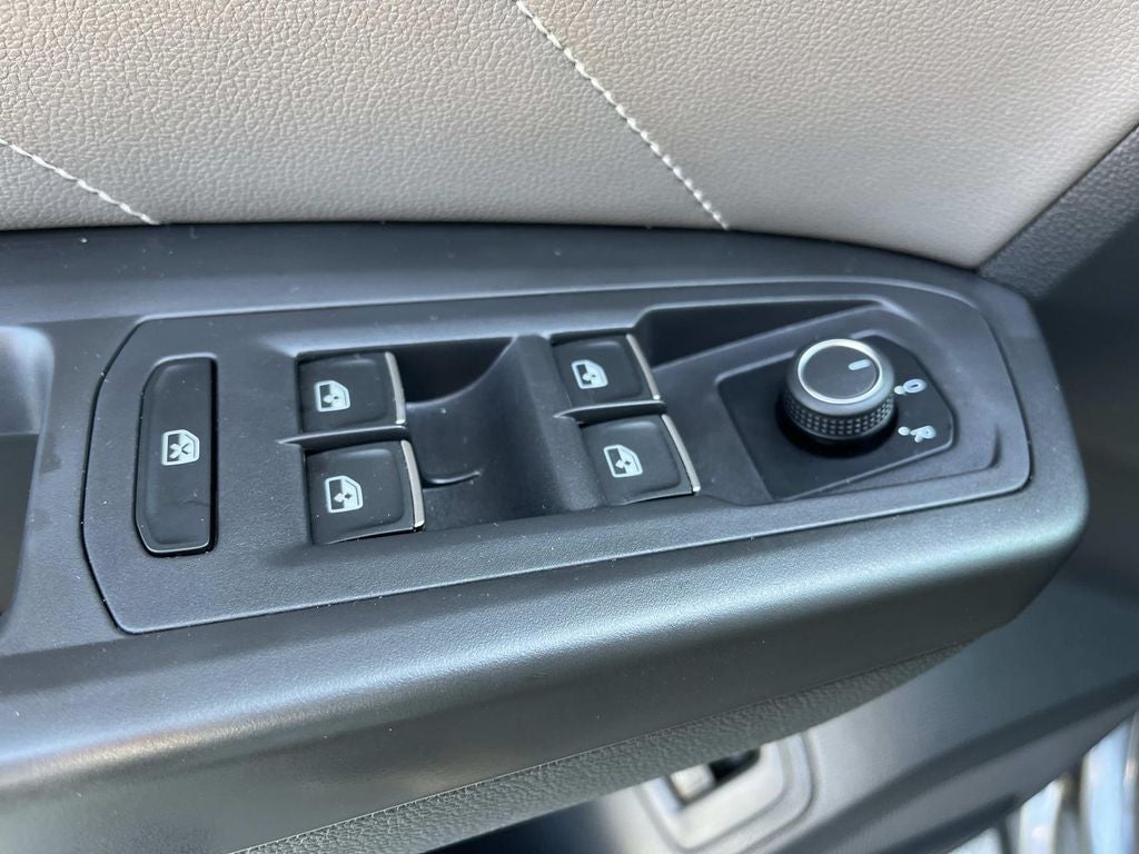 2023 Volkswagen Atlas 2.0T SE w/Technology