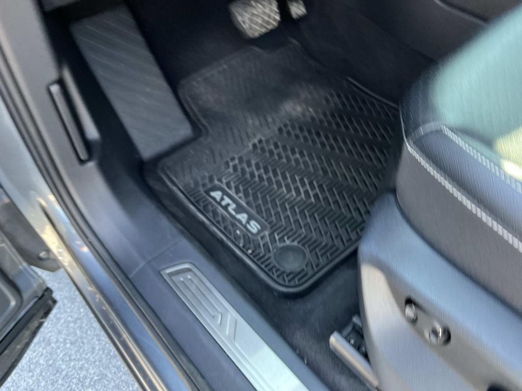 2023 Volkswagen Atlas 2.0T SE w/Technology
