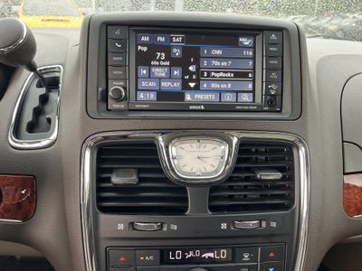 2016 Chrysler Town & Country Touring