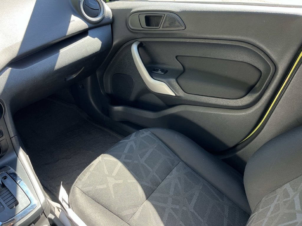 2011 Ford Fiesta SES