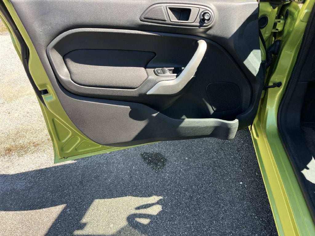 2011 Ford Fiesta SES