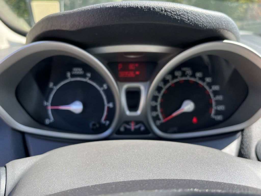 2011 Ford Fiesta SES