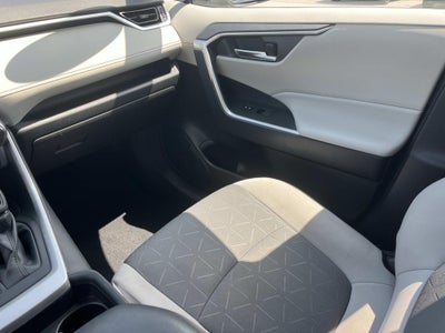 2020 Toyota RAV4 Hybrid XLE