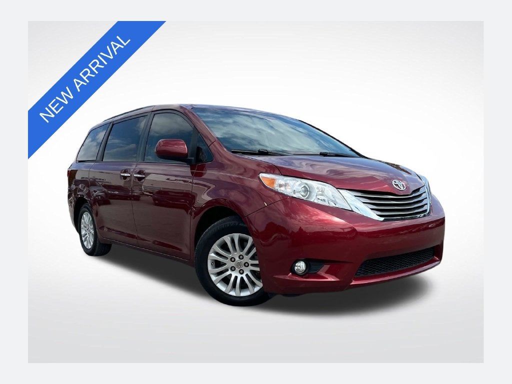 2015 Toyota Sienna XLE Premium 8 Passenger