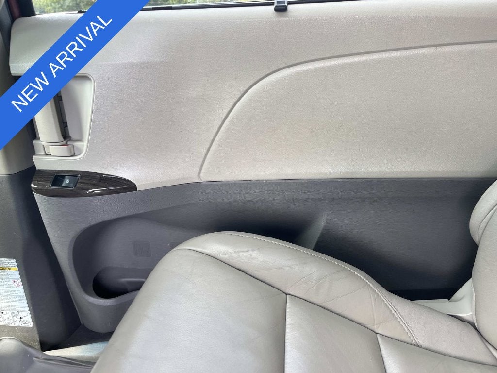 2015 Toyota Sienna XLE Premium 8 Passenger