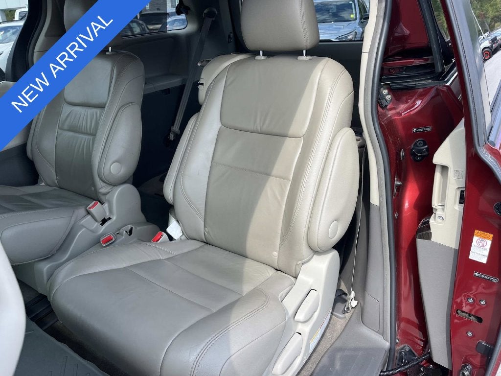 2015 Toyota Sienna XLE Premium 8 Passenger