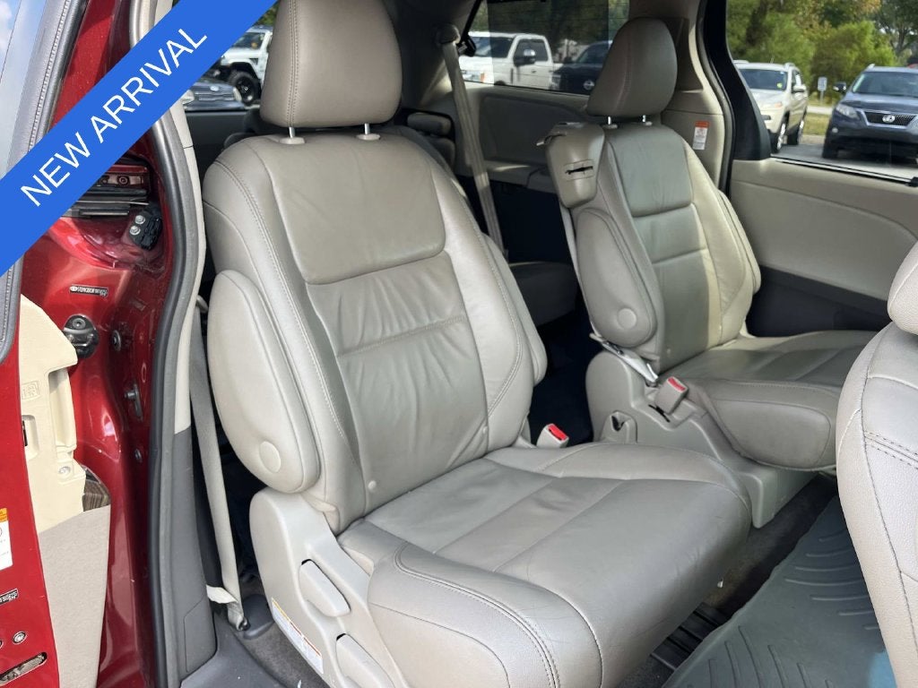 2015 Toyota Sienna XLE Premium 8 Passenger