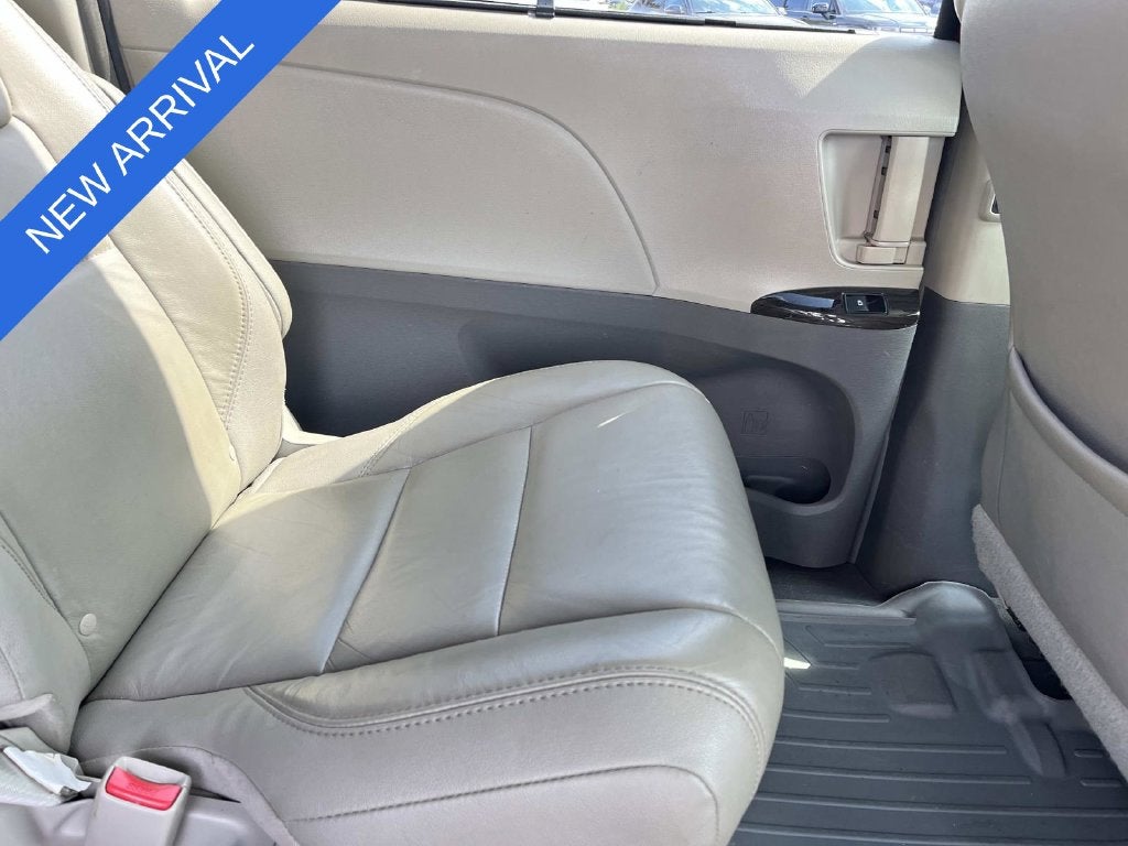 2015 Toyota Sienna XLE Premium 8 Passenger