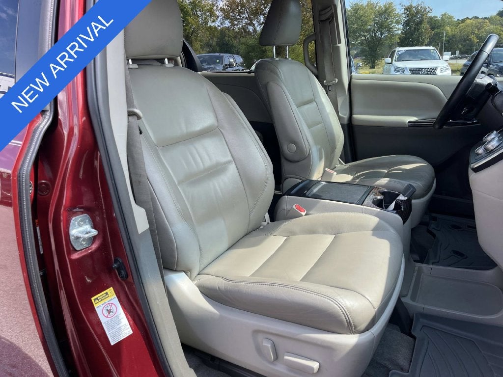 2015 Toyota Sienna XLE Premium 8 Passenger
