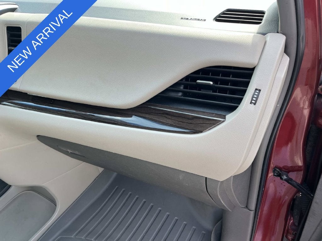 2015 Toyota Sienna XLE Premium 8 Passenger