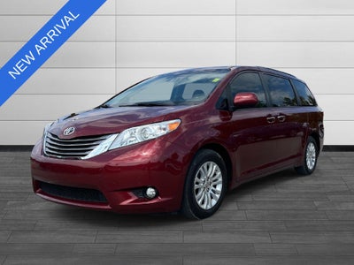 2015 Toyota Sienna XLE Premium 8 Passenger