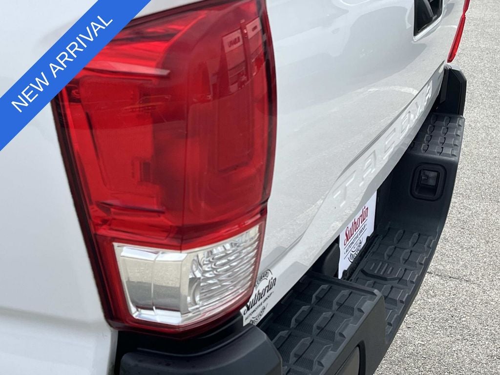 2016 Toyota Tacoma SR