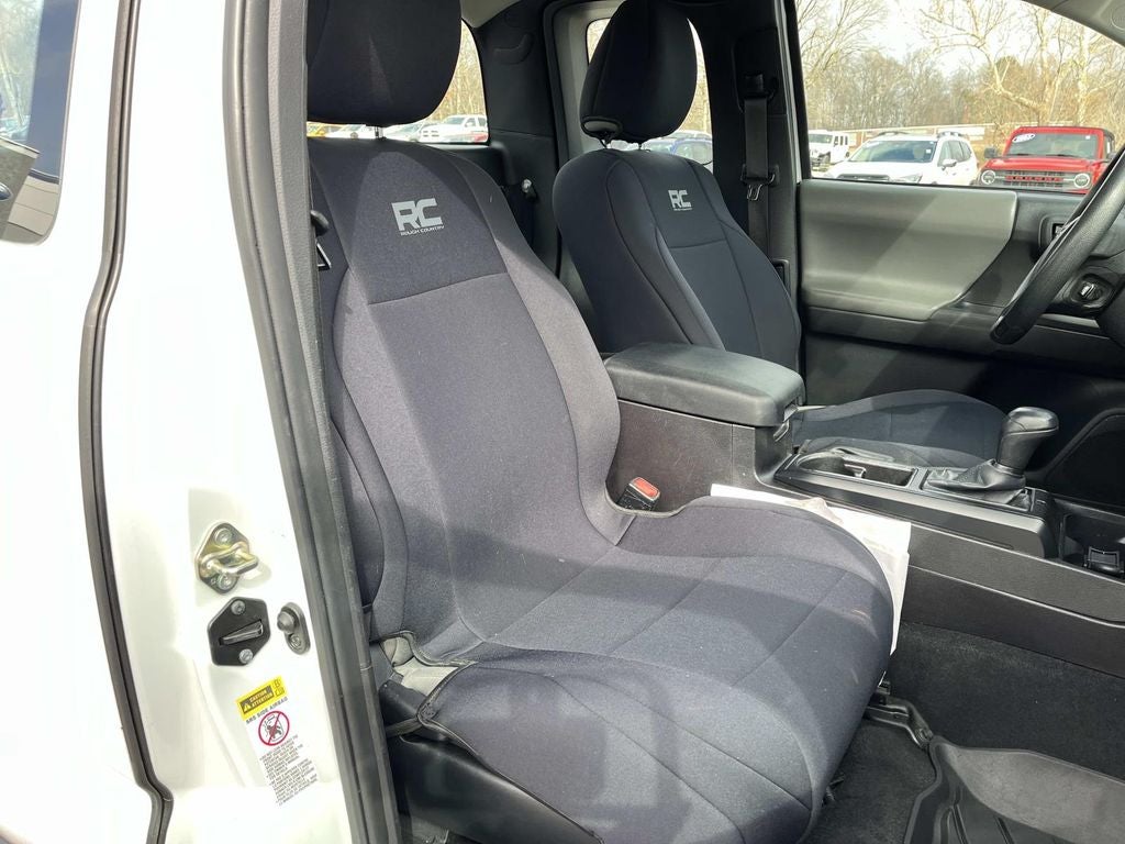 2016 Toyota Tacoma SR