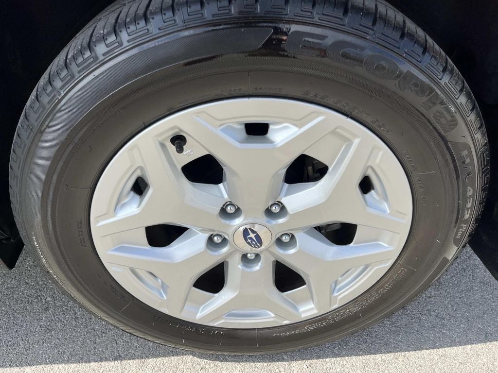 2023 Subaru Forester Base