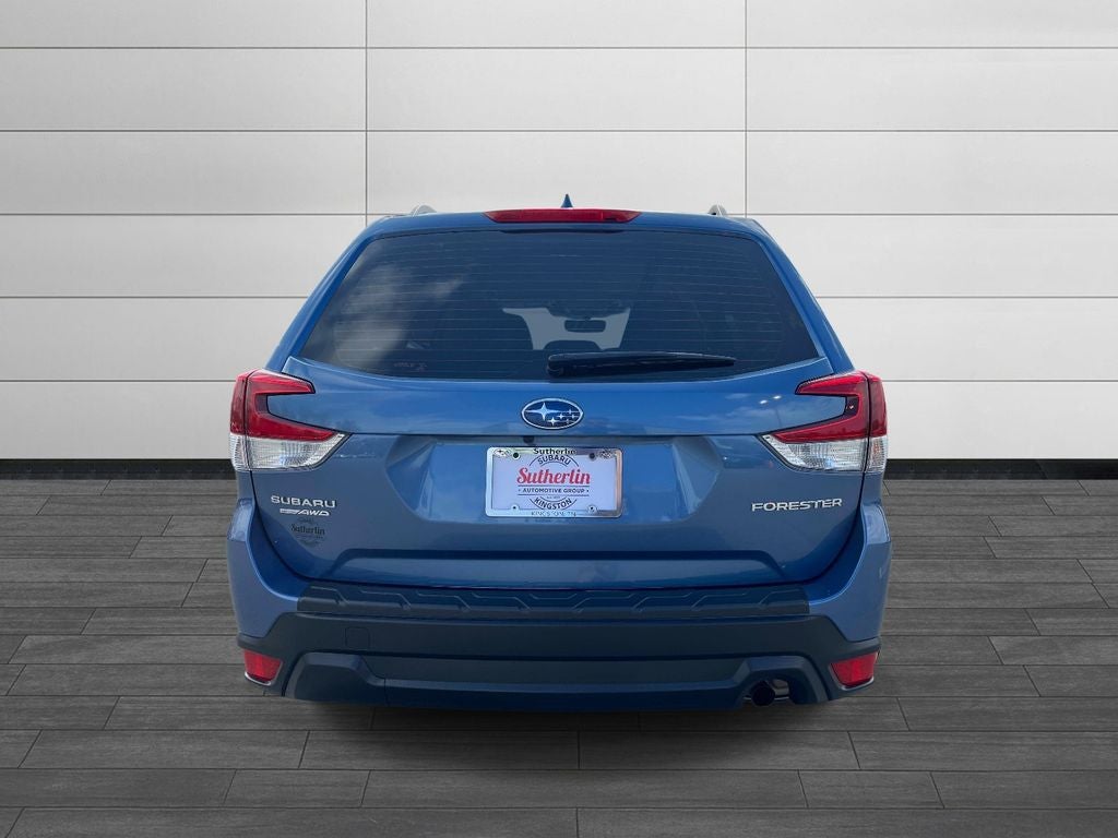 2023 Subaru Forester Base