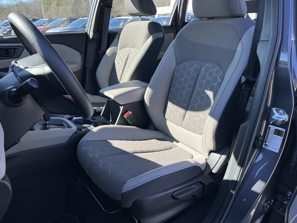 2025 Subaru Forester Base