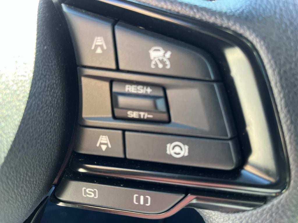 2025 Subaru Forester Base