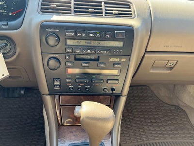 1995 Lexus ES 300