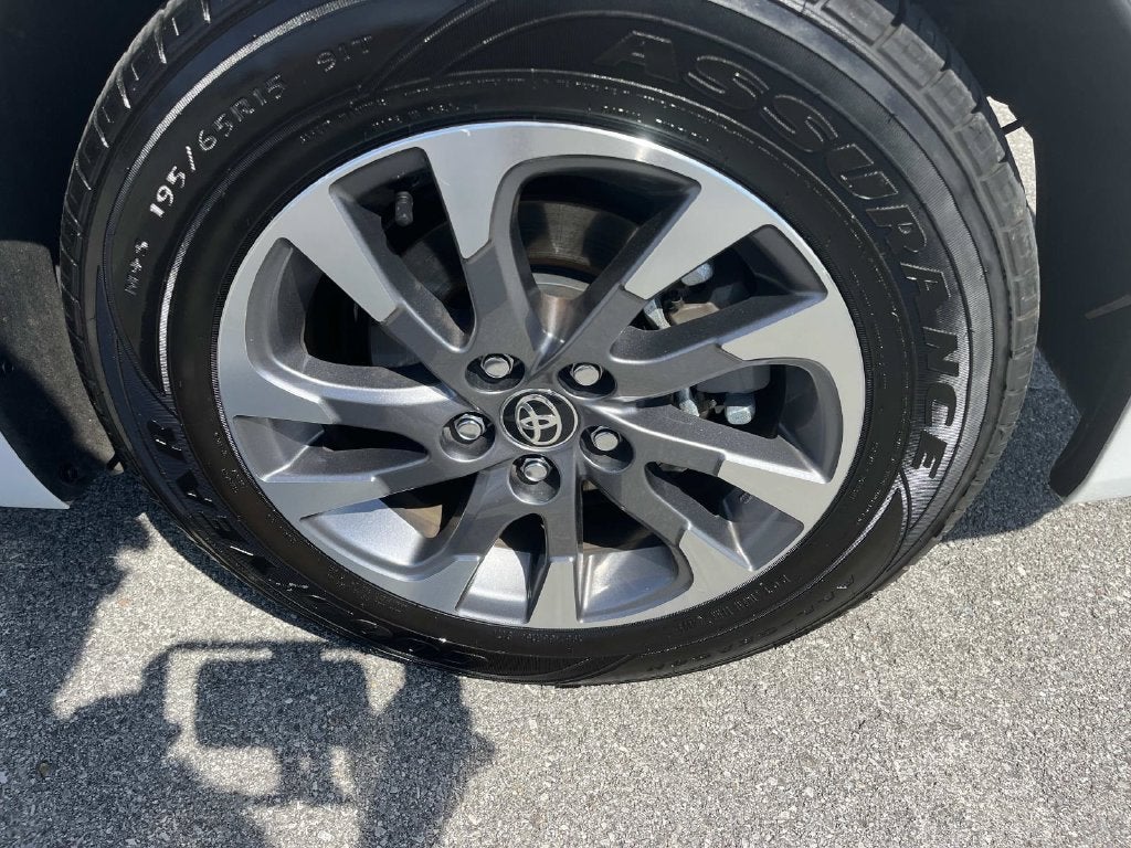 2022 Toyota Prius XLE