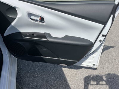 2022 Toyota Prius XLE