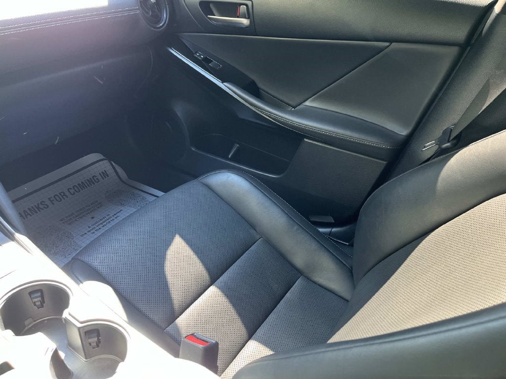2024 Lexus IS 300 F-Sport