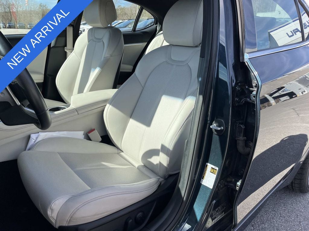 2024 Genesis G70 2.5T