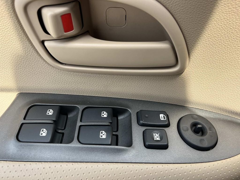 2009 Kia Rondo LX