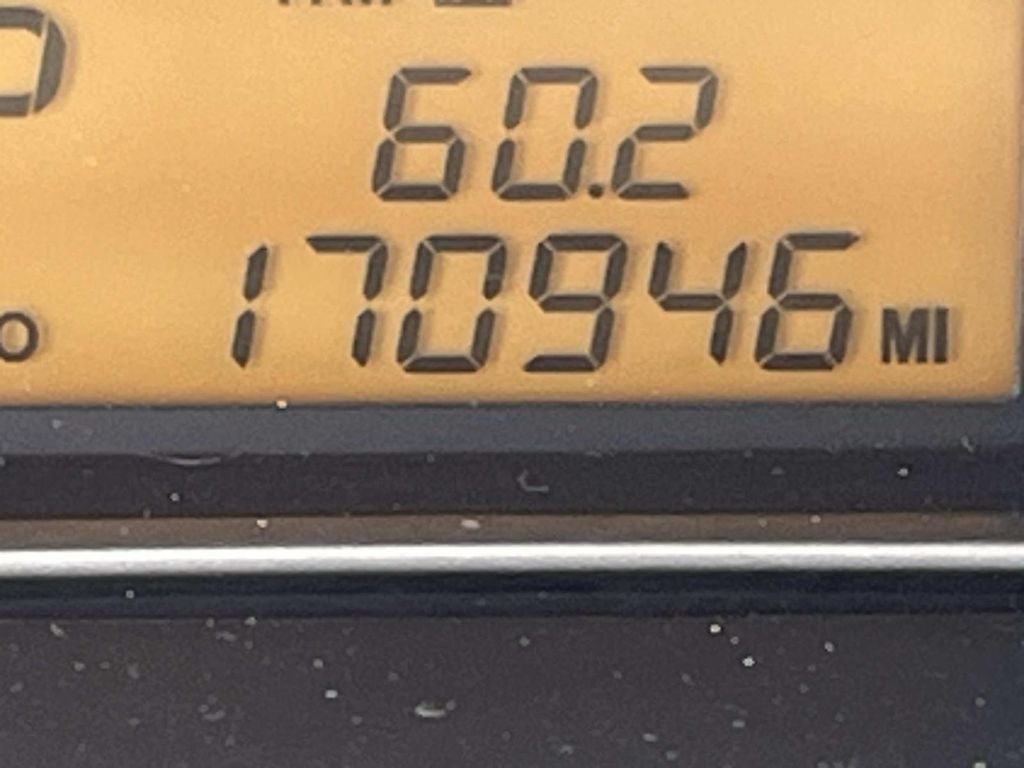 2009 Kia Rondo LX