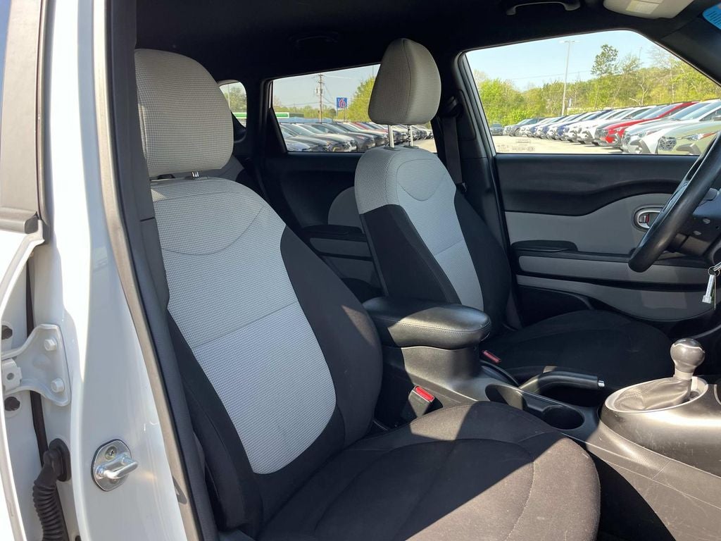 2016 Kia Soul Base