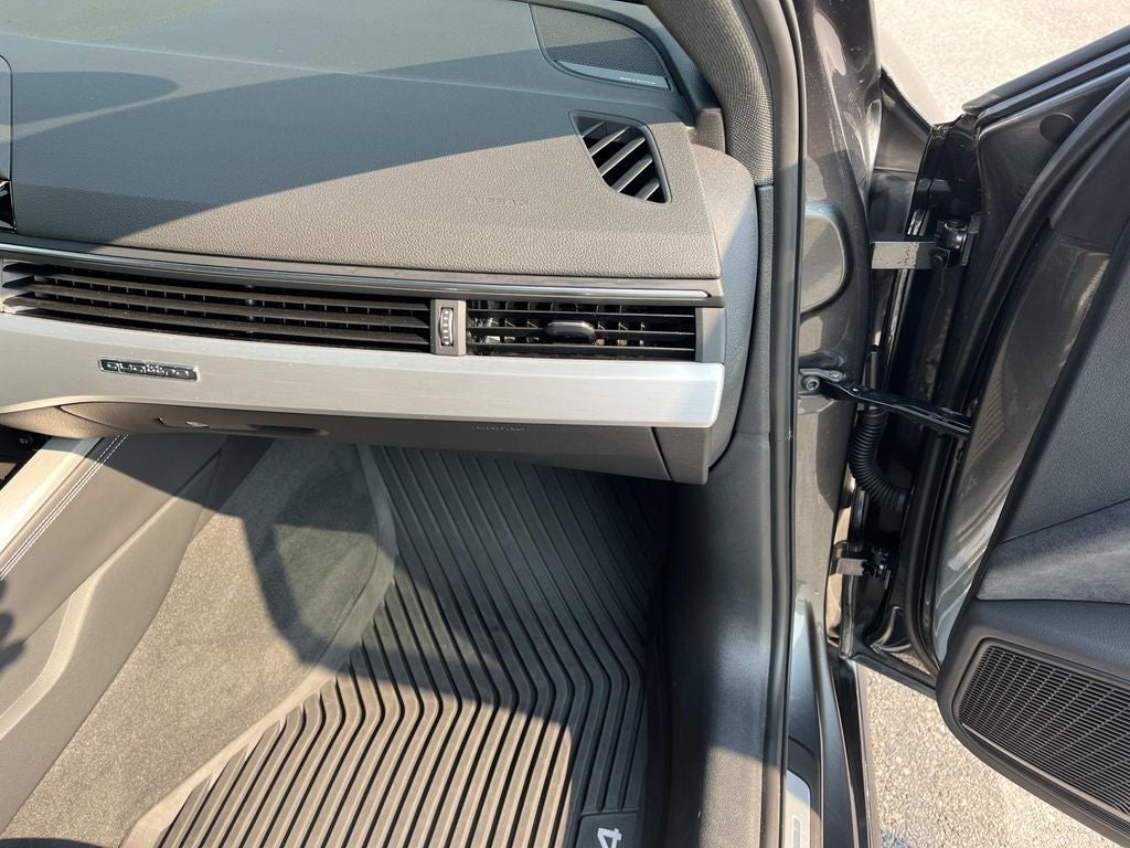 2023 Audi A4 45 S line Premium Plus quattro