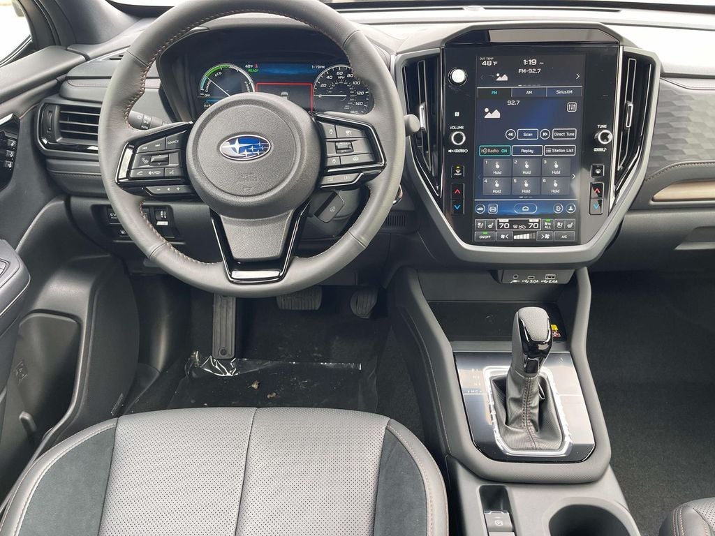 2025 Subaru FORESTER Touring Hybrid